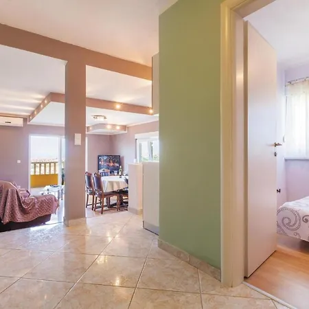Two-bedroom With Sea View 06 Žrnovnica