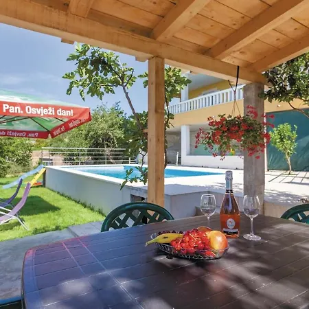 Two-bedroom With Sea View 06 Žrnovnica
