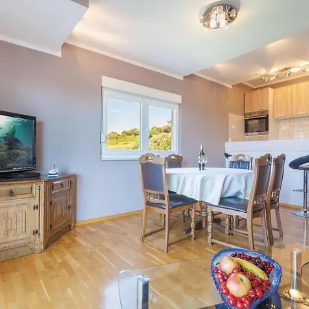 Two-bedroom With Sea View 06
