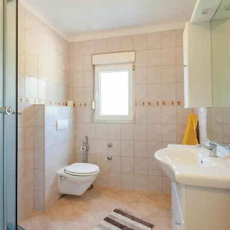 アパート Two-bedroom With Sea View 06 *