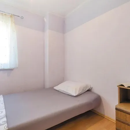 Two-bedroom With Sea View 06 *